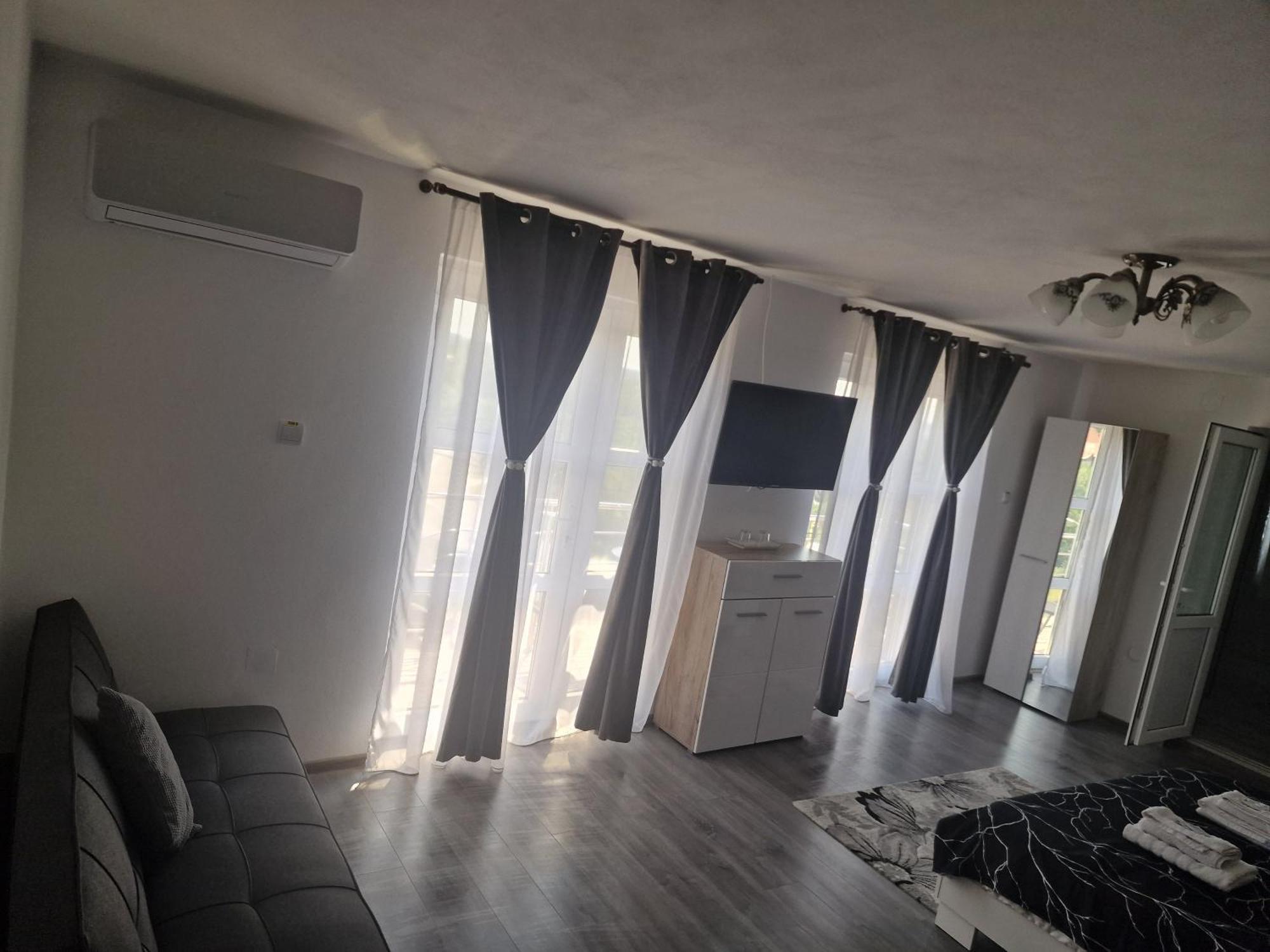 Casa dintre munti Hotel Novaci Străini Cameră foto