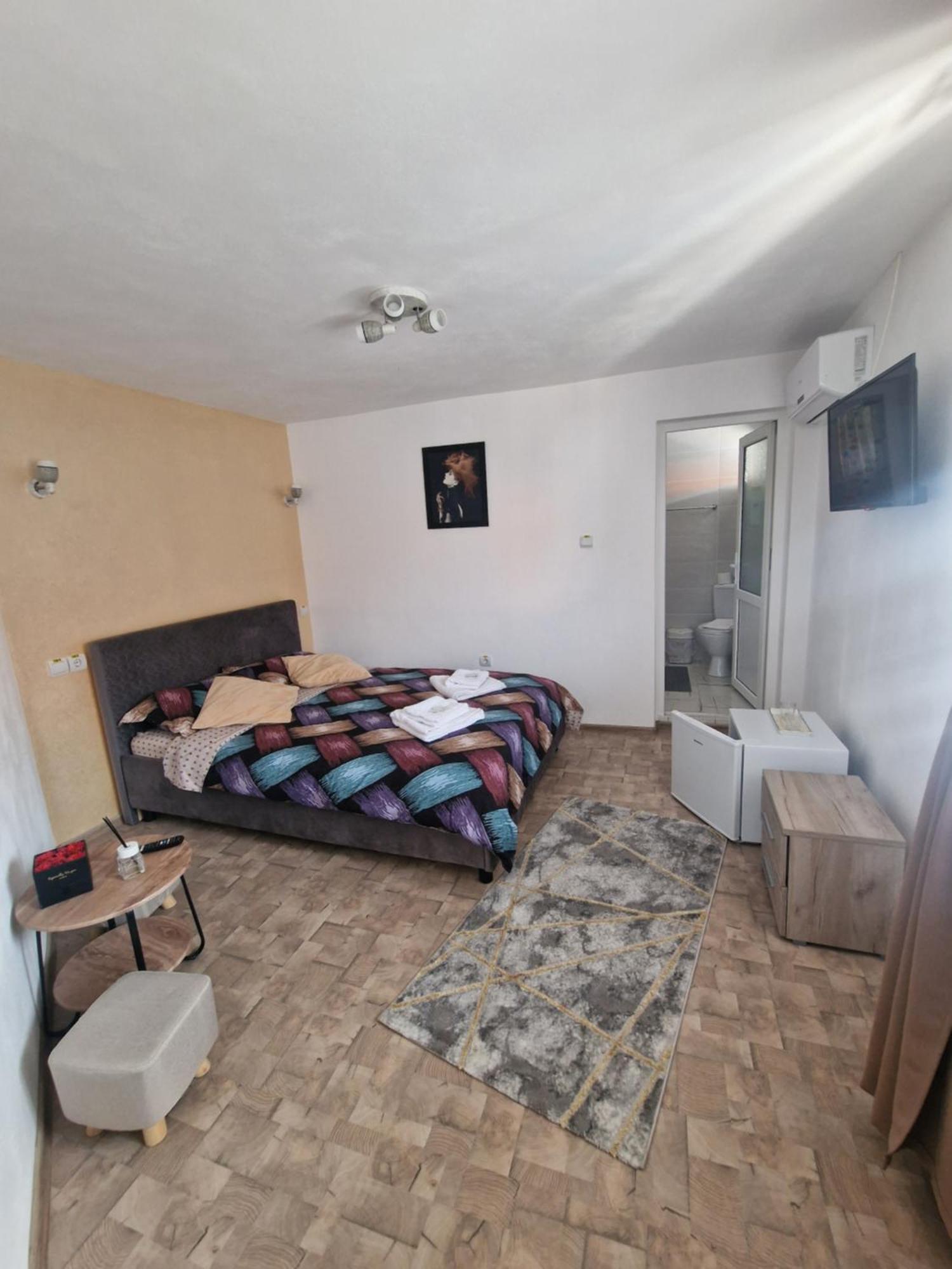 Casa dintre munti Hotel Novaci Străini Exterior foto
