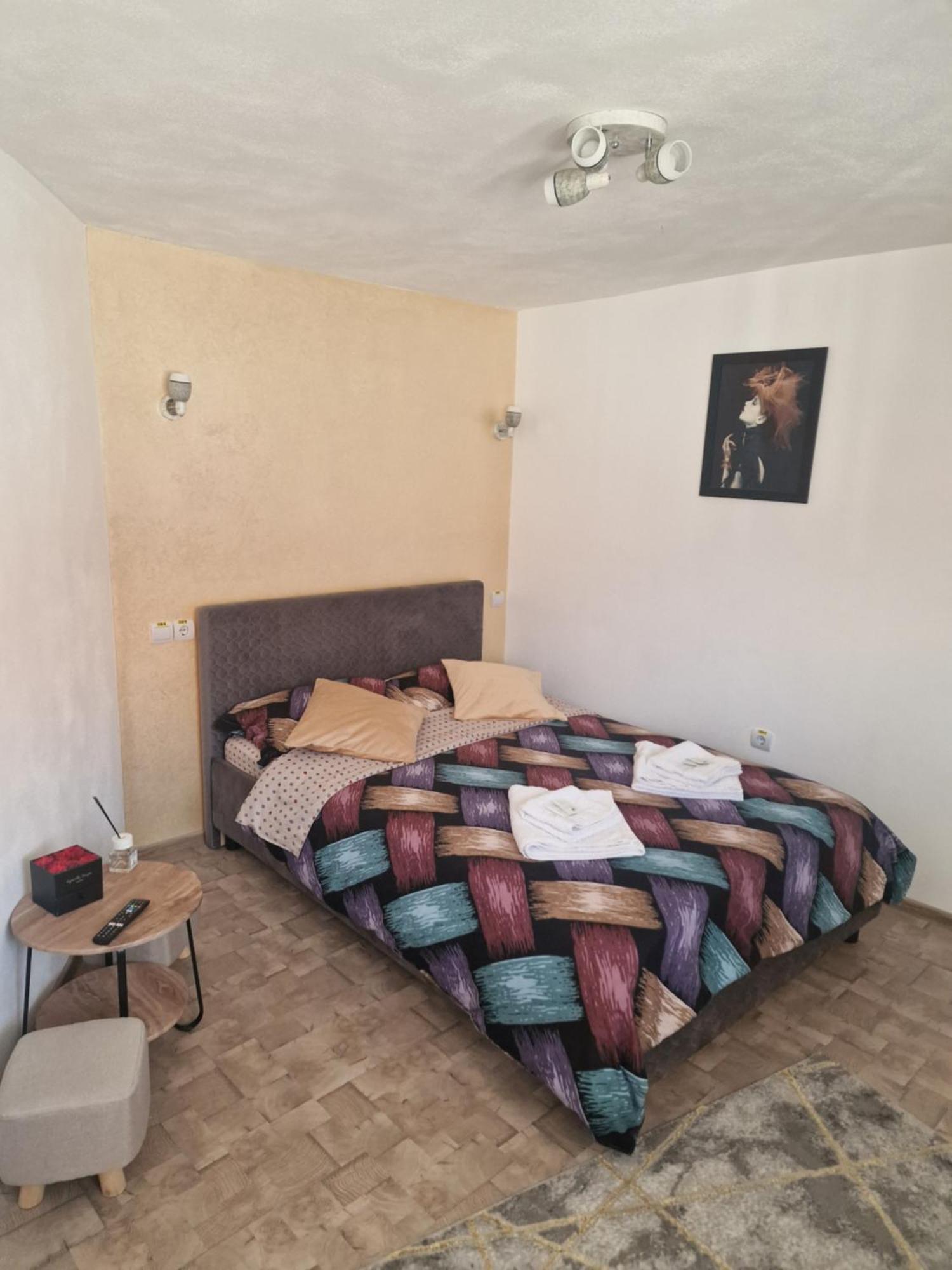 Casa dintre munti Hotel Novaci Străini Cameră foto